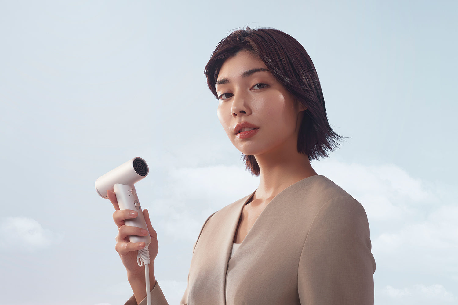 【プレス発表会レポート】ツヤモイスト® ドライヤー LIGHT登場